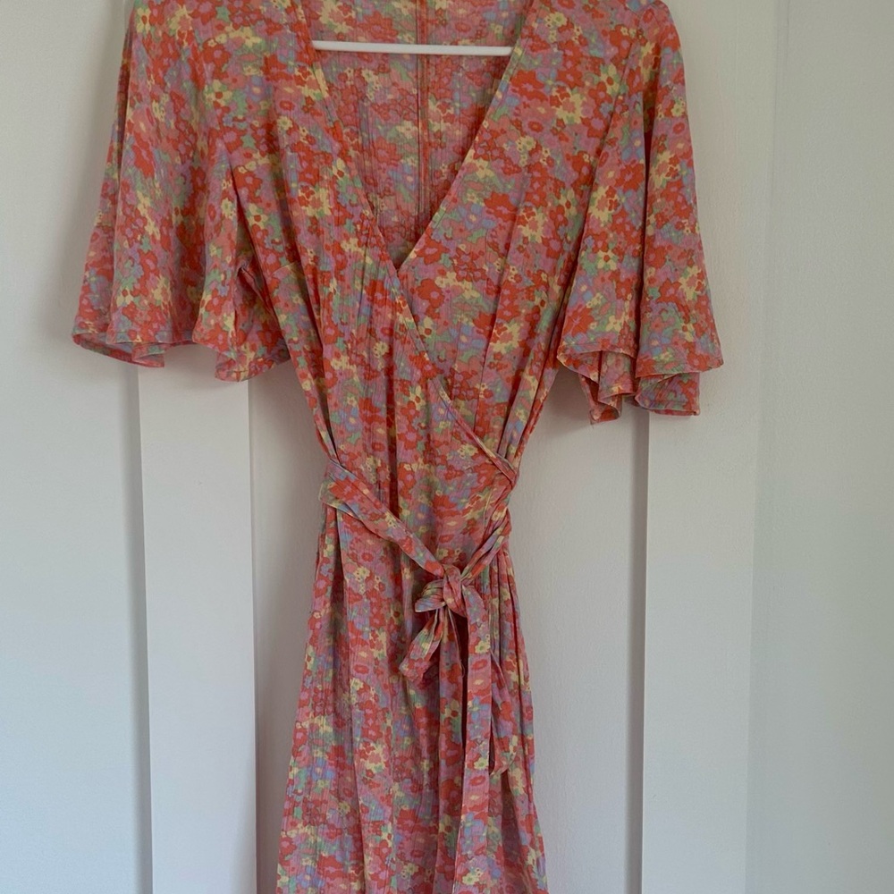 Billabong floral mini wrap dress